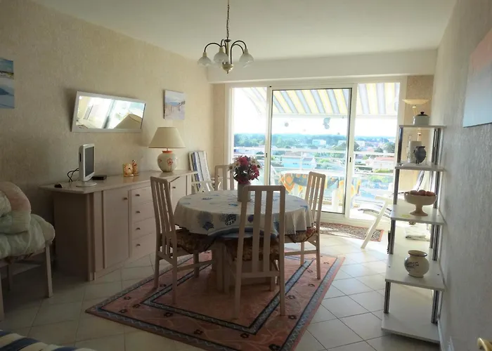 Confortable Avec Balcon à 50m De La Pour 6 Personnes - Fr-1-323-308 Appartement *