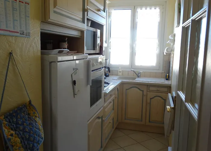 Appartement Confortable Avec Balcon à 50m De La Pour 6 Personnes - Fr-1-323-308 Saint-Jean-de-Monts